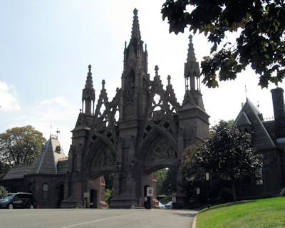 Green-Wood Cemetery entrance